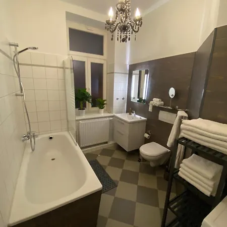 N A U T I C A - Ruhige Maritime Ferienwohnung Mit Balkon Familienfreundlich Apartment *
