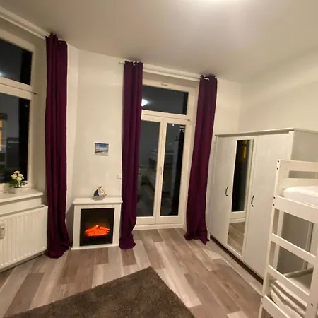 N A U T I C A - Ruhige Maritime Ferienwohnung Mit Balkon Familienfreundlich Apartment
